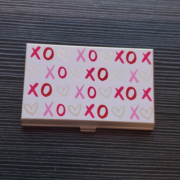 XOXO & 💕 COMPACT MIRROR WITH CARD HOLDER - Picture 3 of 9